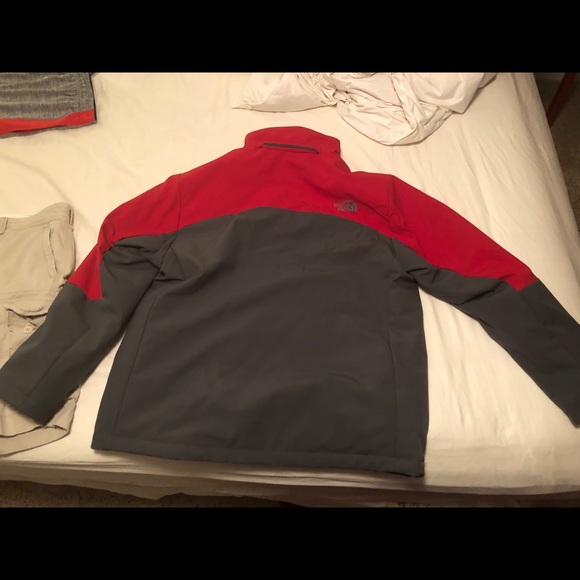 North face winter coat - Picture 4 of 5